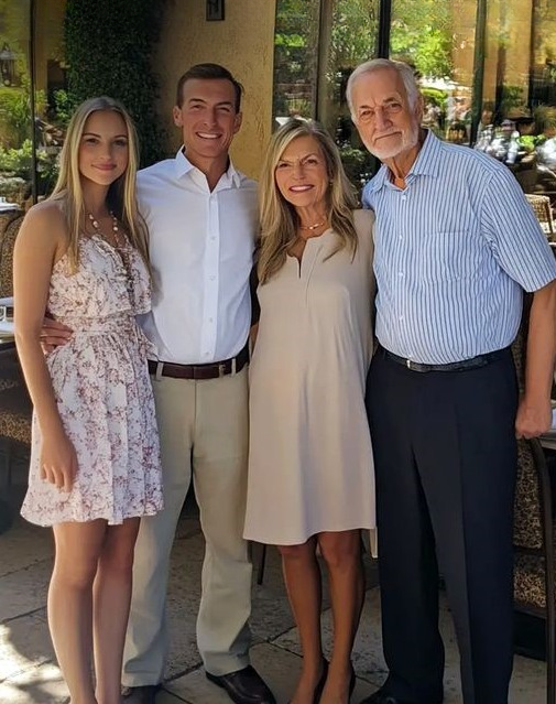 I went to a restaurant to meet my fiancée’s parents for the first time, but their behavior made me call off the wedding.