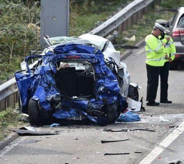 Woman dies in head-on collision just moments after posting on Facebook.