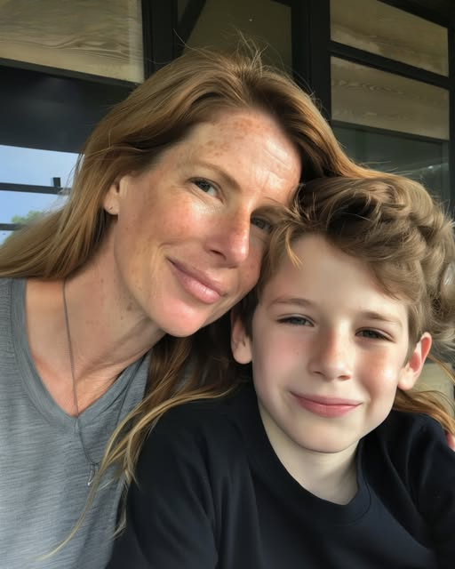 I Returned to My Hometown with My Son, Only to Receive Shocking Stares from My Old Friends — The Truth Was Revealed Later