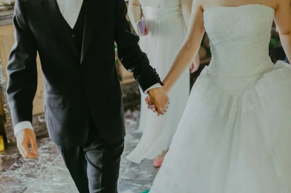 My dad claimed credit for paying for my wedding during his speech.