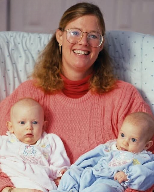 Years After Forcing His Wife and Newborn Twins Out, a Desperate Father Returns Asking for Her Help