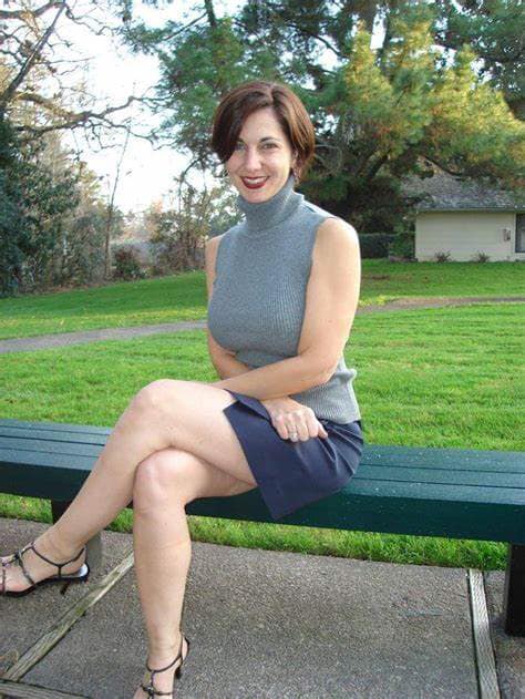 What the space between a woman’s legs can indicate about her body